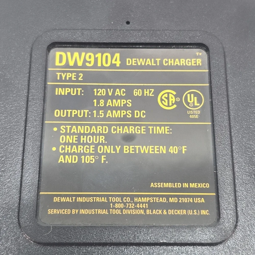 Dewalt Battery Charger DW9104 Standard One Hour Type 2 1.8 Amps 120V‎ OEM Black
